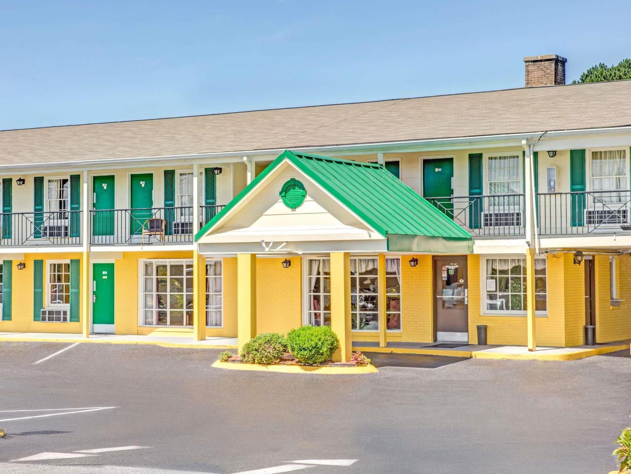 Days Inn By Wyndham Lincolnton Exterior photo